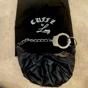 Cuffz by Lindz barfly clutch